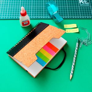 LB-044 LIBRETA TIPO CORCHO
