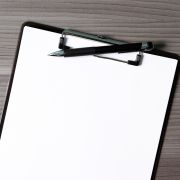 DK-074 TABLA DE PLÁSTICO PARA DOCUMENTOS