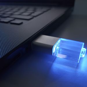 SO 064 USB FALCON